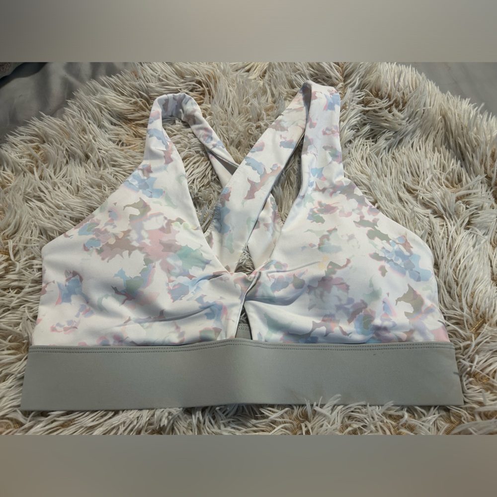 Fabletics Twist Front Sports Bra